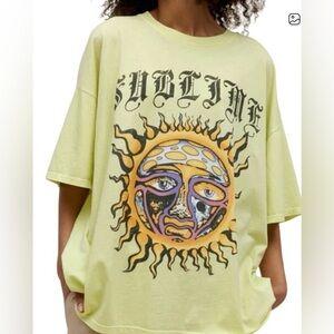 NWT DAYDREAMER Sublime Old
English Tee in Lime green